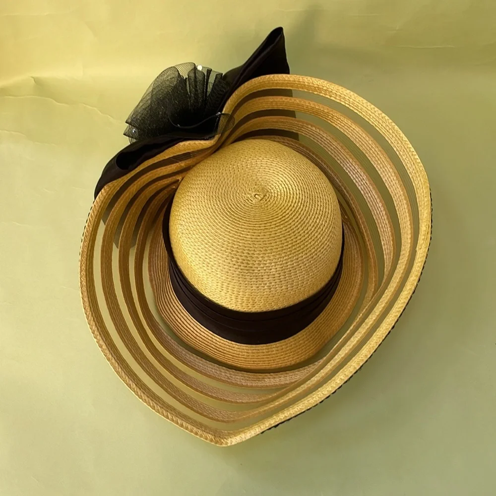 Vintage hat with big black bow - Picture 9 of 11